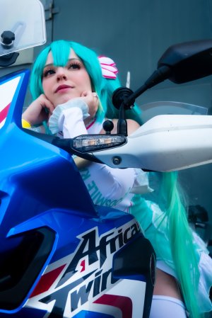 Hatsune Miku – Racing