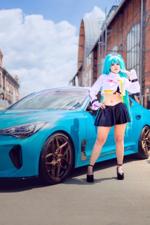 Hatsune Miku – Racing