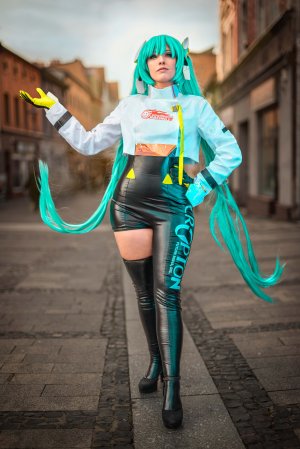 Hatsune Miku – Racing