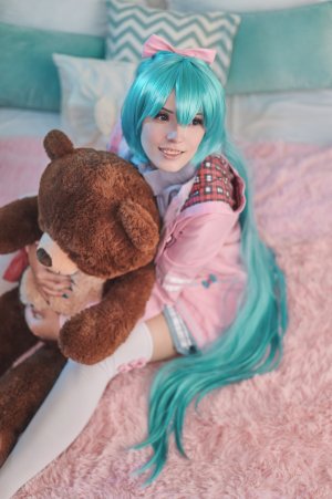 Hatsune Miku – Ribbon Girl